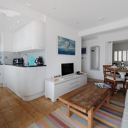 Starfish Apartment Lyme Regis Bagian luar foto