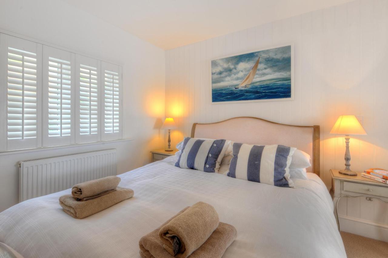 Starfish Apartment Lyme Regis Bagian luar foto