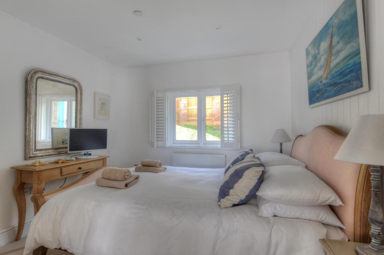 Starfish Apartment Lyme Regis Bagian luar foto