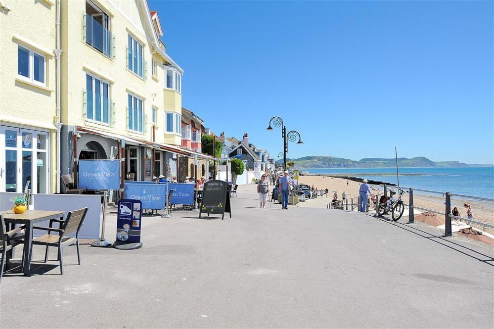 Starfish Apartment Lyme Regis Bagian luar foto
