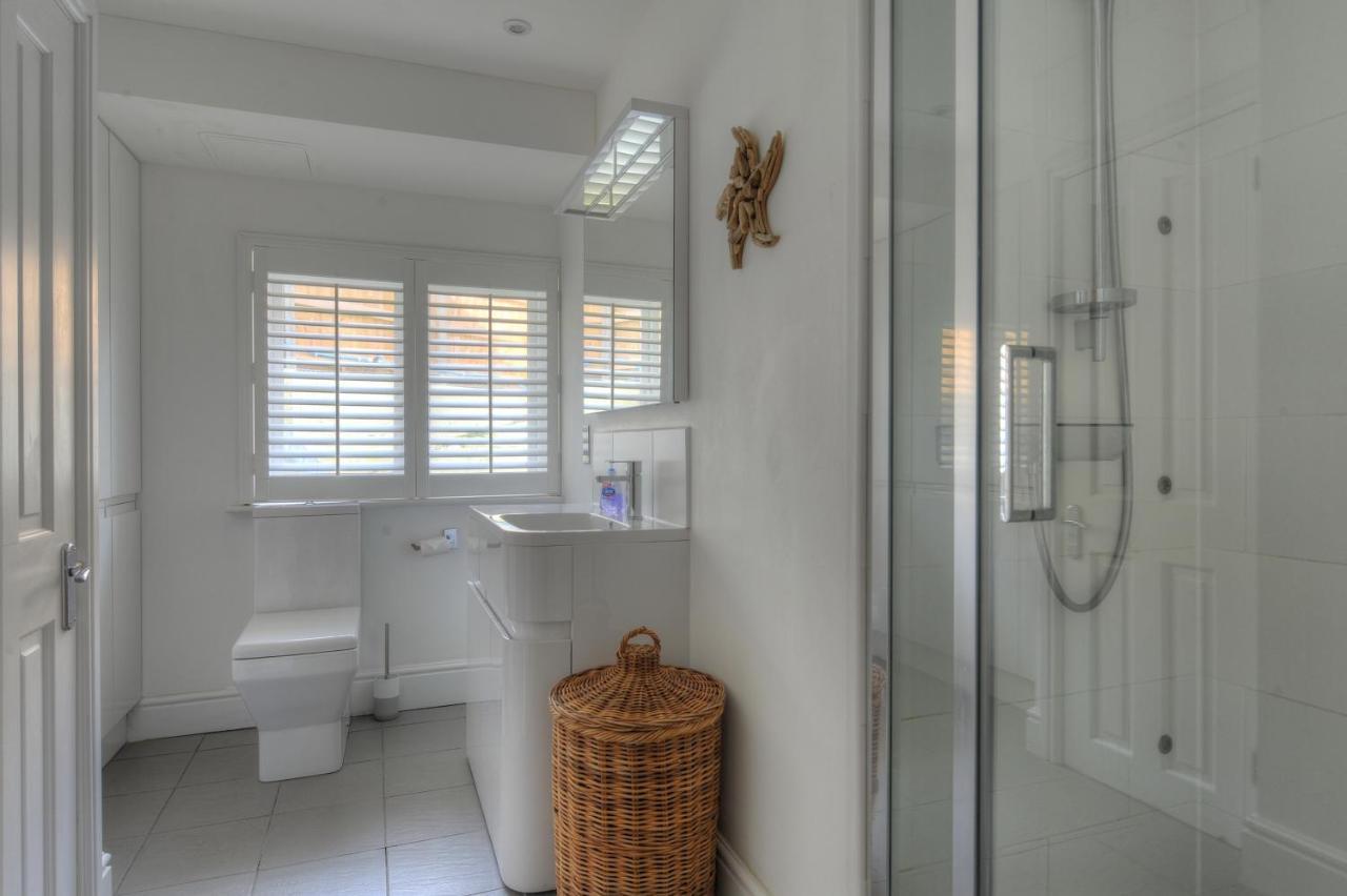 Starfish Apartment Lyme Regis Bagian luar foto