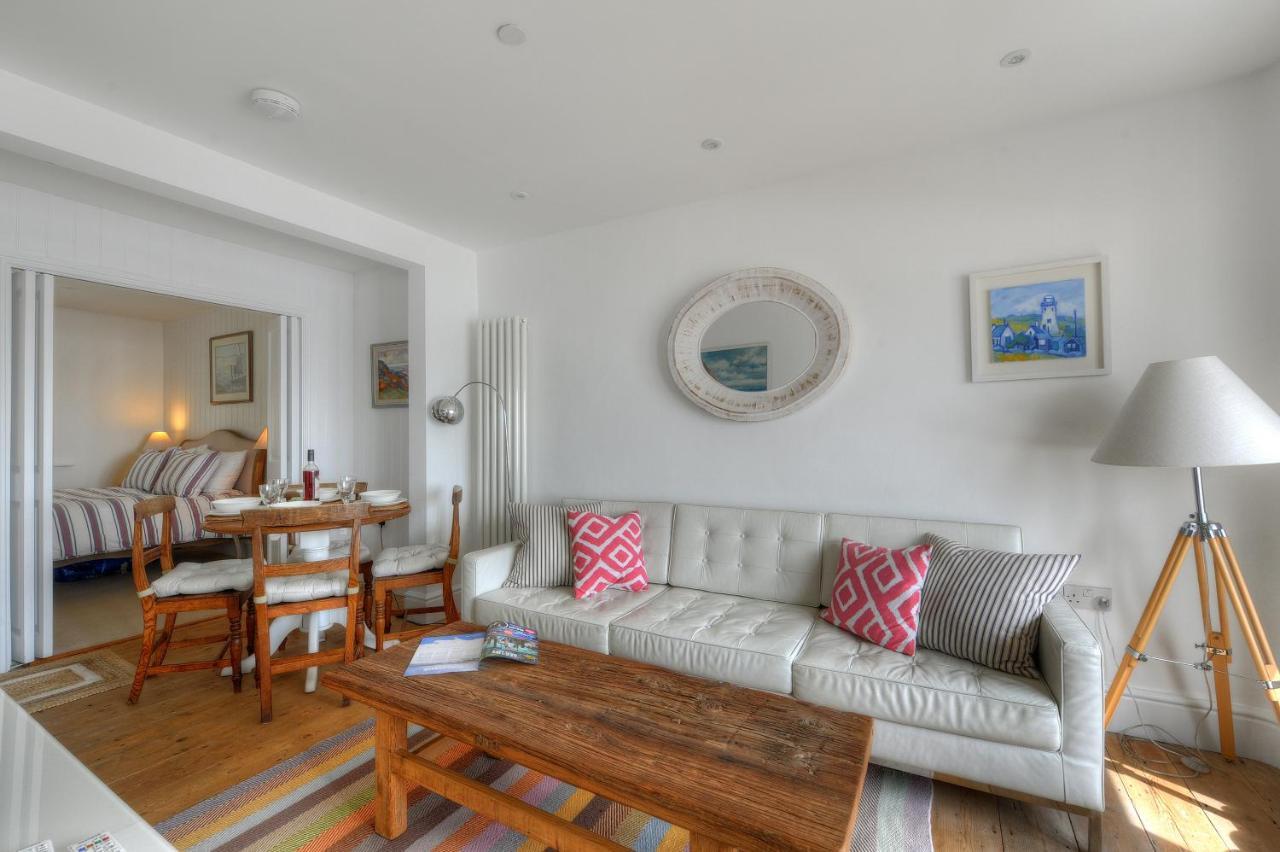 Starfish Apartment Lyme Regis Bagian luar foto